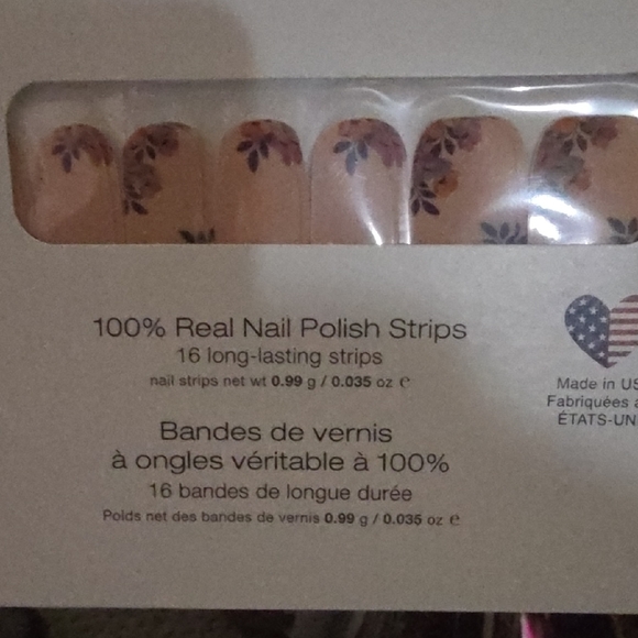 Other - Floral Nude Press-On Nail Strips